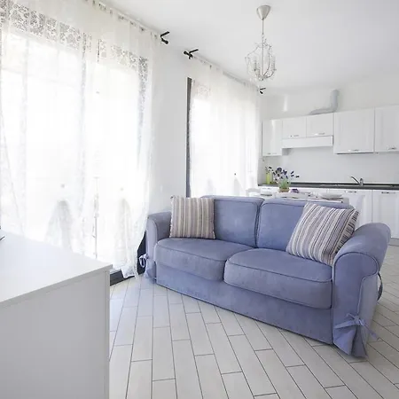 Aparthotel Residenza Serenella 3*