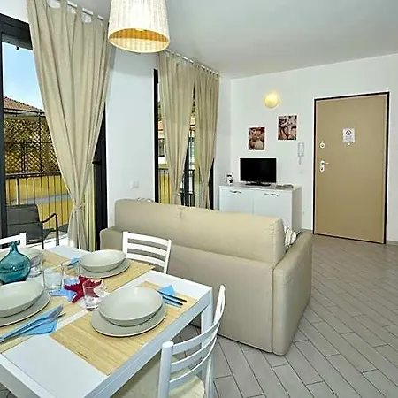 Serenella Aparthotel Diano Marina