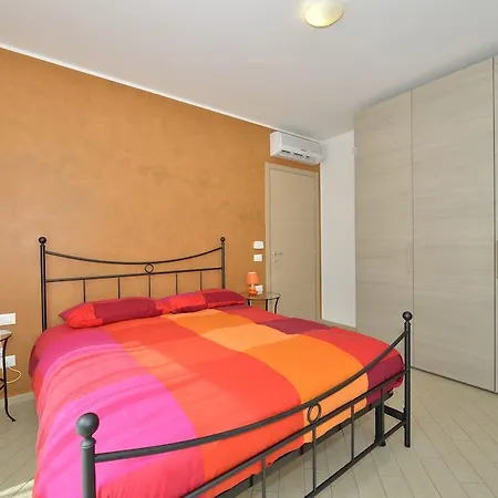 Aparthotel Residenza Serenella 3*