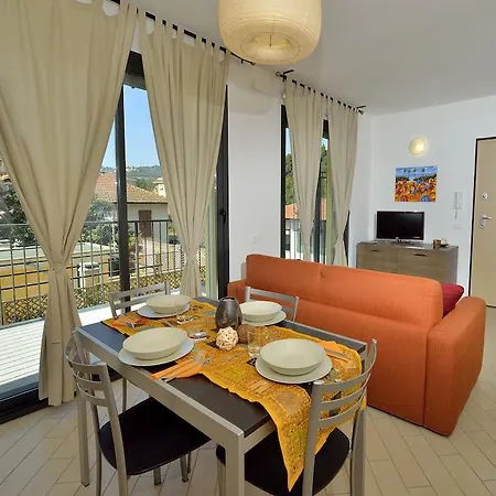 Aparthotel Residenza Serenella 3*