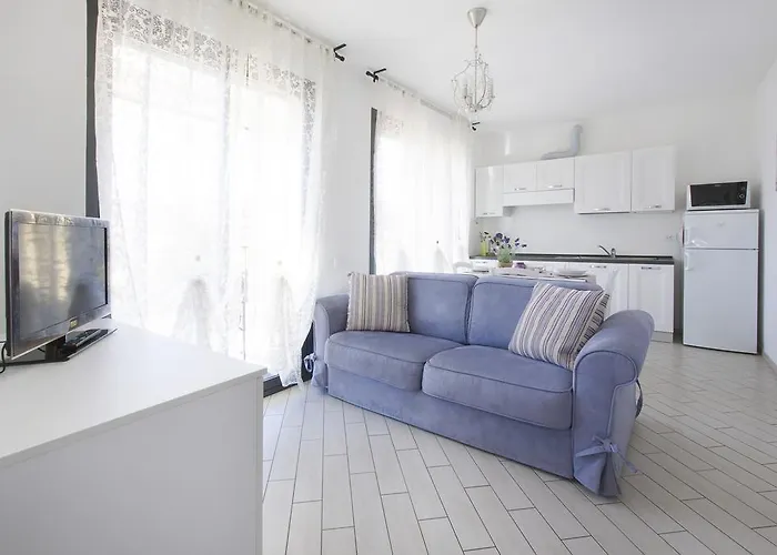 Aparthotel Residenza Serenella 3*