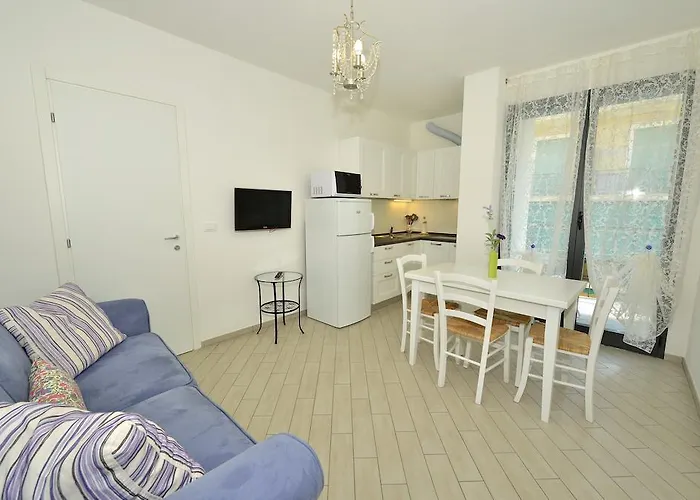 Aparthotel Residenza Serenella 3*